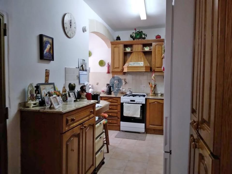 Converted Townhouse with 3 Bedrooms and 3-Car Garage in Sliema, Malta