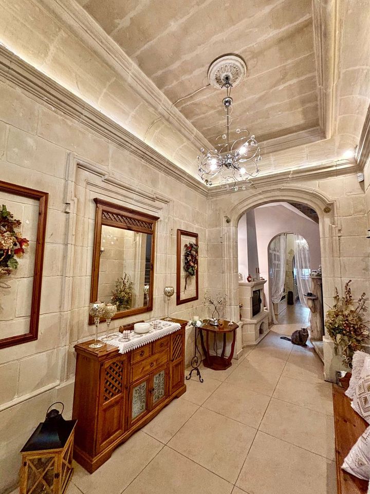 Charming Converted Townhouse in Tarxien, Malta
