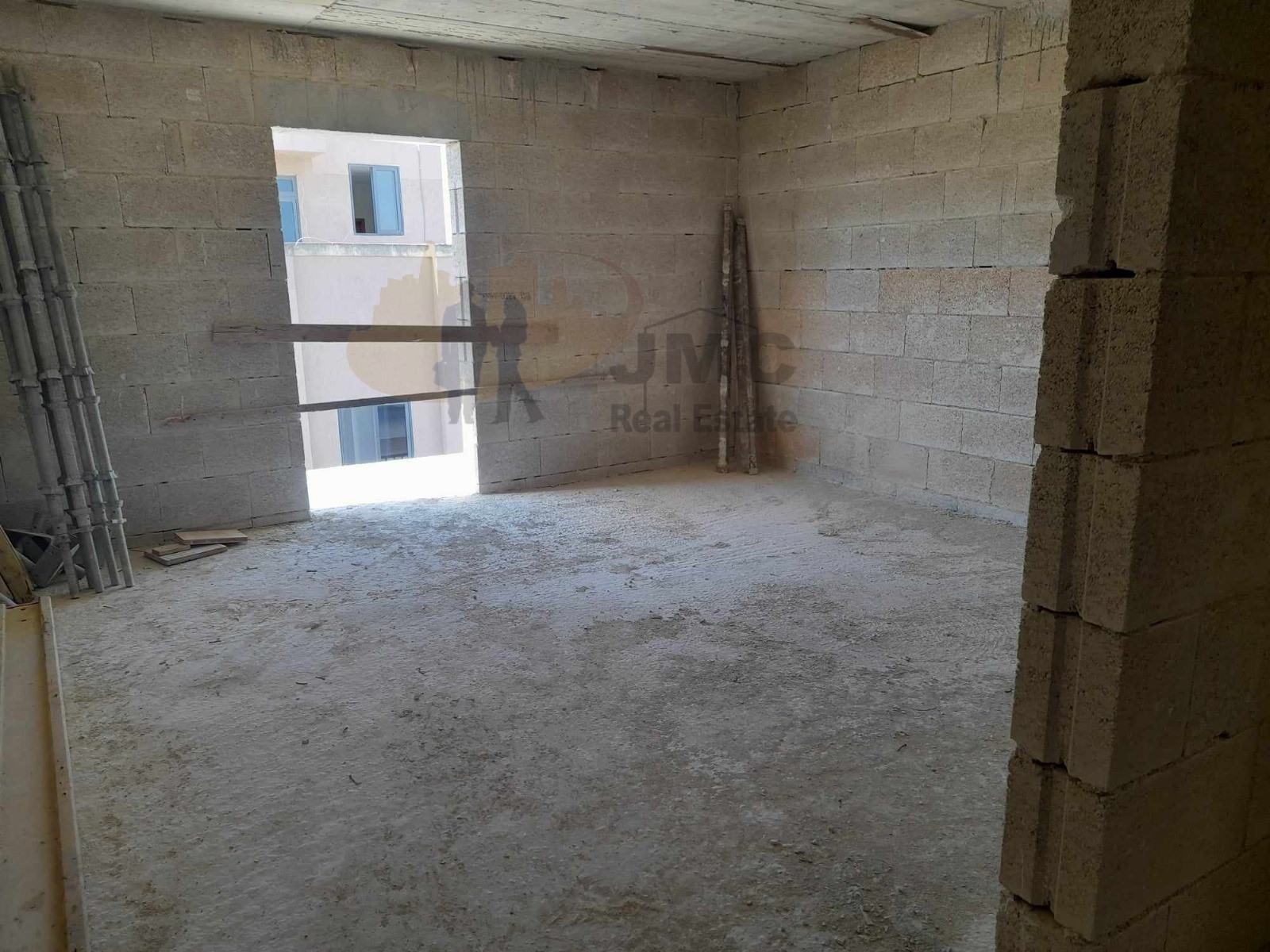 Modern 2 Bedroom Apartment in Fleur-de-Lys, Malta