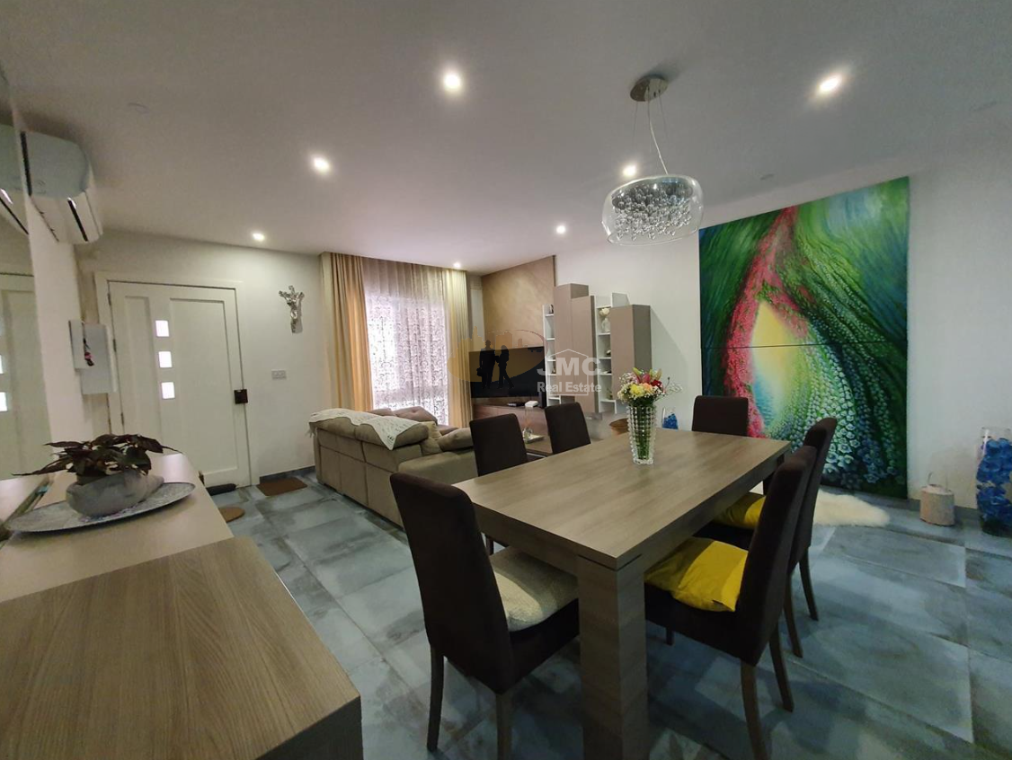 Maisonette - Manikata